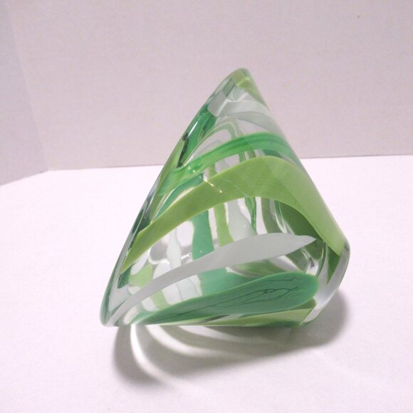 Green swirled bowl/vase - Picture 13 of 15